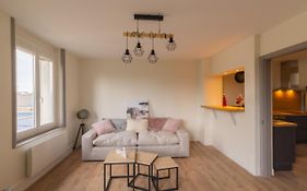 Superbe appartement avec Patio commun